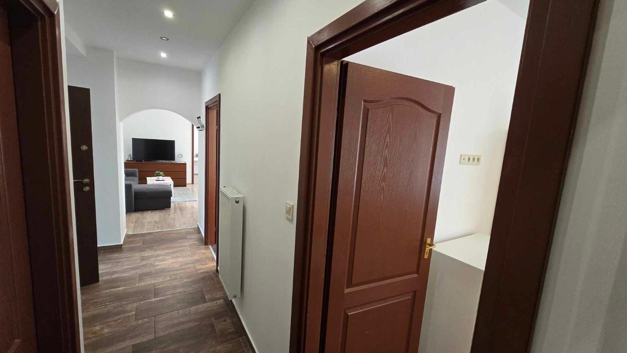 Aqua Apartman Tiszaujvaros Exterior photo